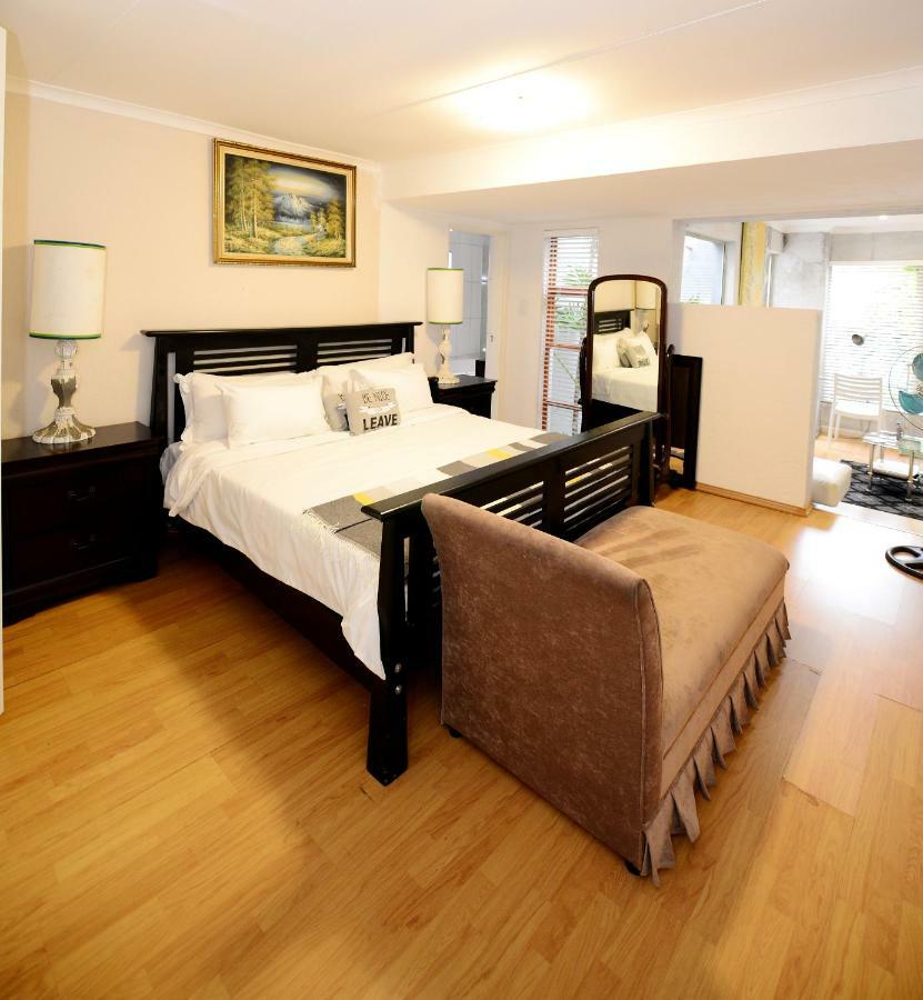 Corgi Guest House 约翰内斯堡 外观 照片